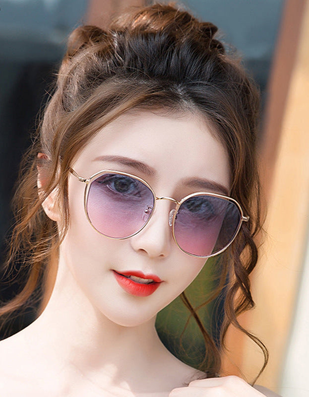 Ashalu&#039;s New Trend Hollowed-out Sunglasses Women&#039;s UV Protection European And American Fashion Travel Large-frame Progressive Color Sunglasses